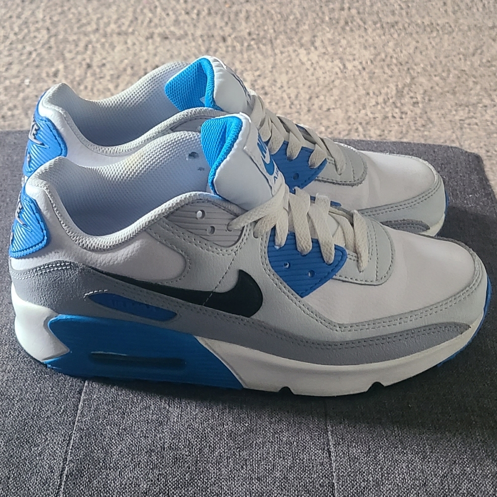 Nike Air Max 90 Sneakers